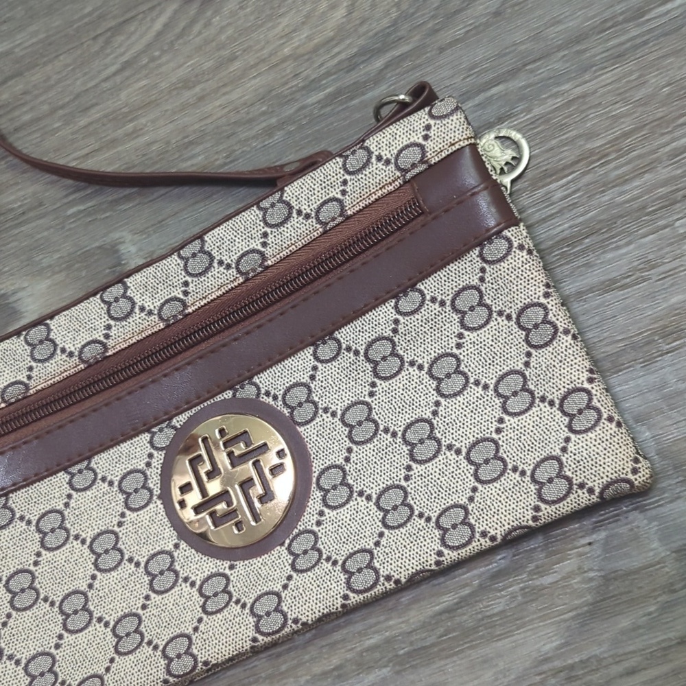 Like New Jingpin Cross Body Purse - Picture 3 of 9